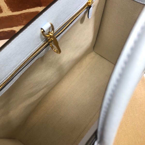 Designer Gucci Wholesale Knockoff 687827 Tiger Medium tote bag in light blue Dola Gucci 21121